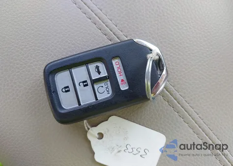 2017 Honda Accord Touring Hybrid z USA, uszkodzony, nr VIN JHMCR6F75HC025141